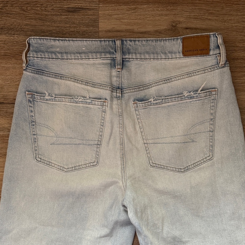 American Eagle Outfitters Women’s Light Denim Distressed Wide Leg Jeans - Picture 5 of 5